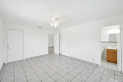 5830 Garfield Street Hollywood FL 33021