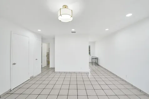 5830 Garfield Street Hollywood FL 33021