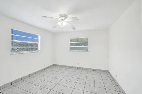 5830 Garfield Street Hollywood FL 33021