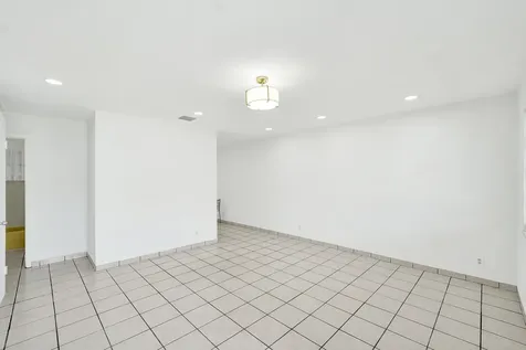 5830 Garfield Street Hollywood FL 33021