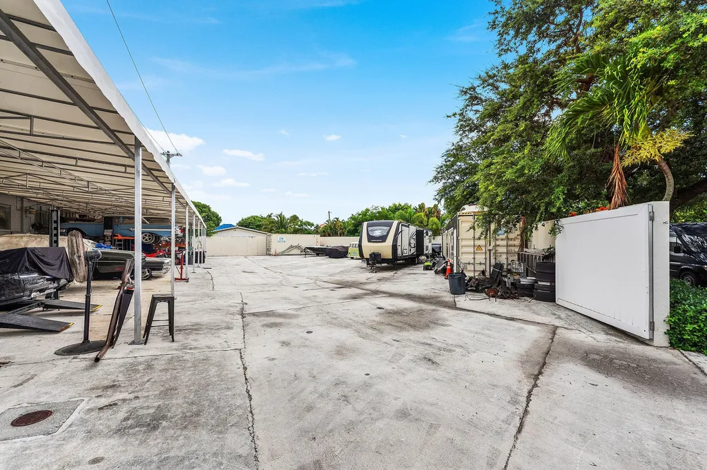 3400 N Federal Highway Lighthouse Point FL 33064