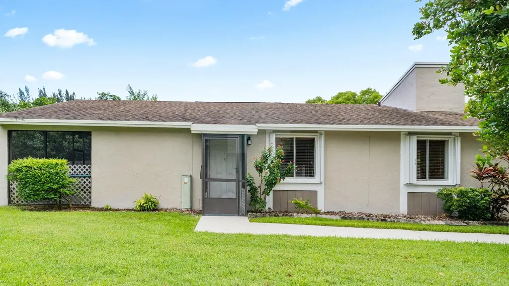 570 Woodgate Circle Sunrise FL 33326