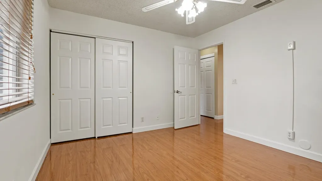 570 Woodgate Circle Sunrise FL 33326