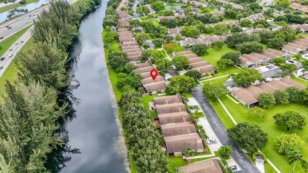570 Woodgate Circle Sunrise FL 33326