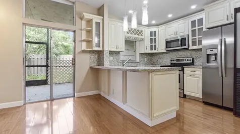 570 Woodgate Circle Sunrise FL 33326