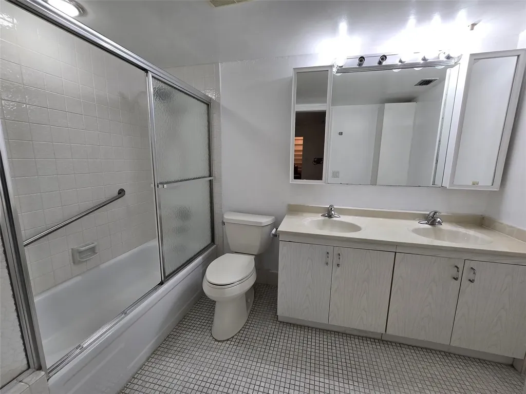 2103 Lucaya Bend Coconut Creek FL 33066