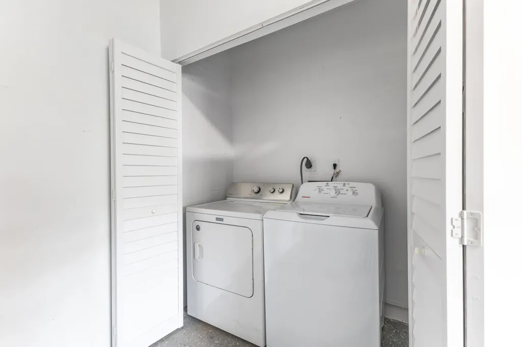 8210 SW 41st Street Davie FL 33328