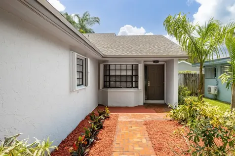 8210 SW 41st Street Davie FL 33328