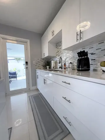 9235 SW 41st Street Miami FL 33165