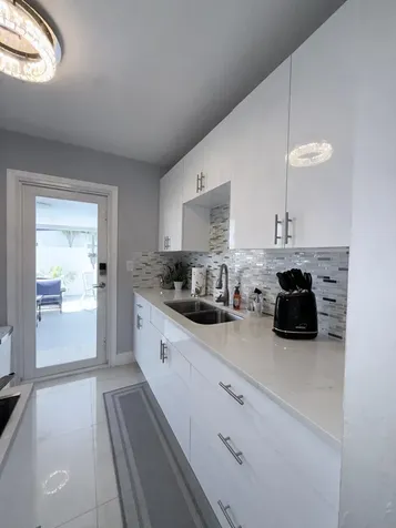 9235 SW 41st Street Miami FL 33165