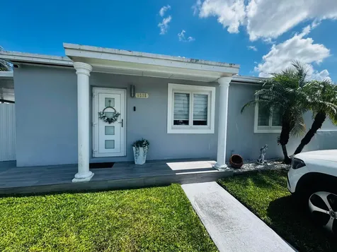9235 SW 41st Street Miami FL 33165
