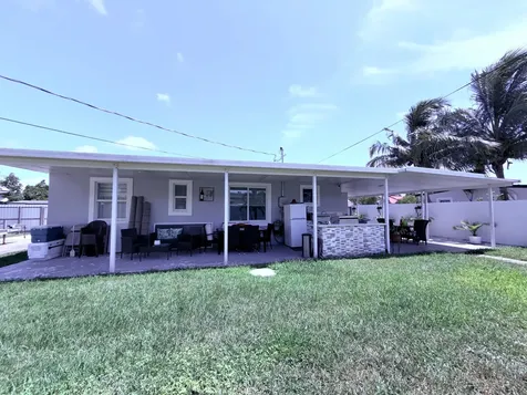 9235 SW 41st Street Miami FL 33165
