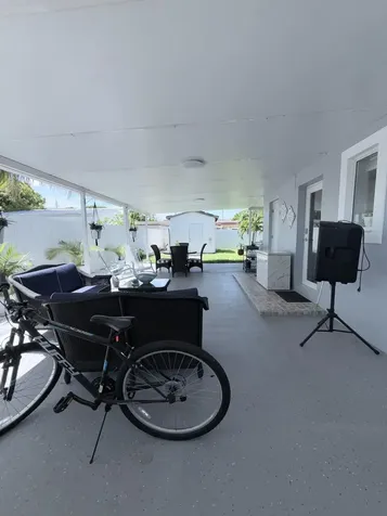9235 SW 41st Street Miami FL 33165