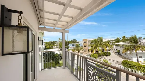 704 Grouper Lane Key Largo FL 33037