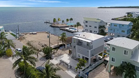 704 Grouper Lane Key Largo FL 33037