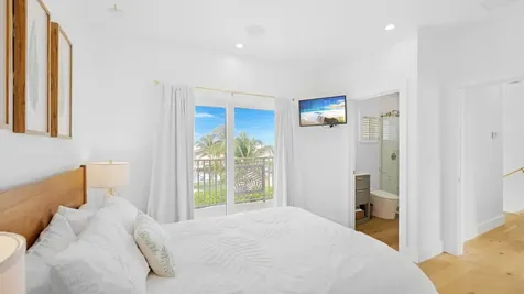 704 Grouper Lane Key Largo FL 33037