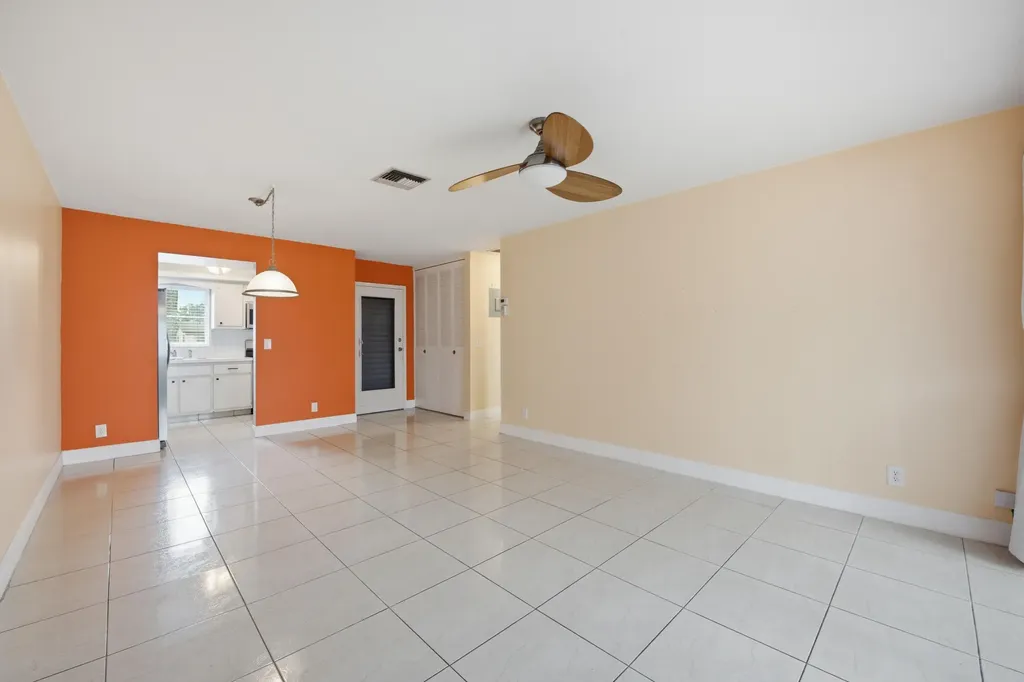 2789 Ashley Drive W West Palm Beach FL 33415