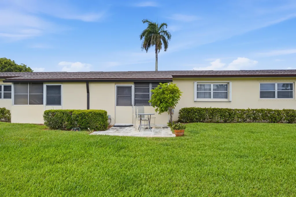 2789 Ashley Drive W West Palm Beach FL 33415
