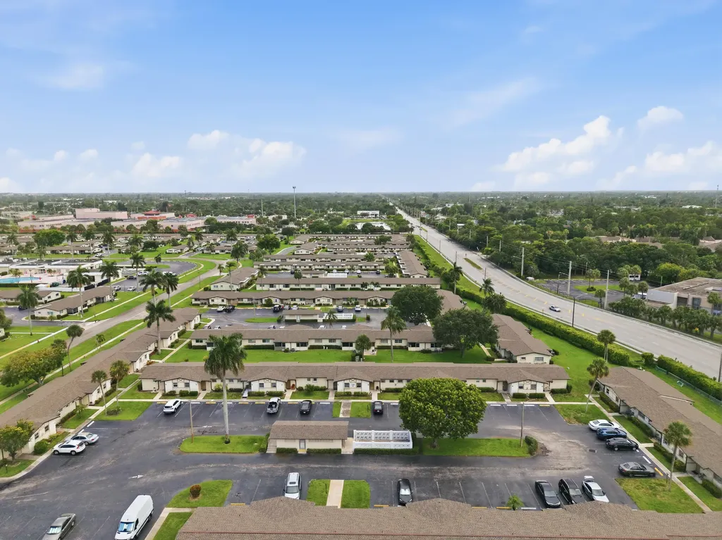 2789 Ashley Drive W West Palm Beach FL 33415