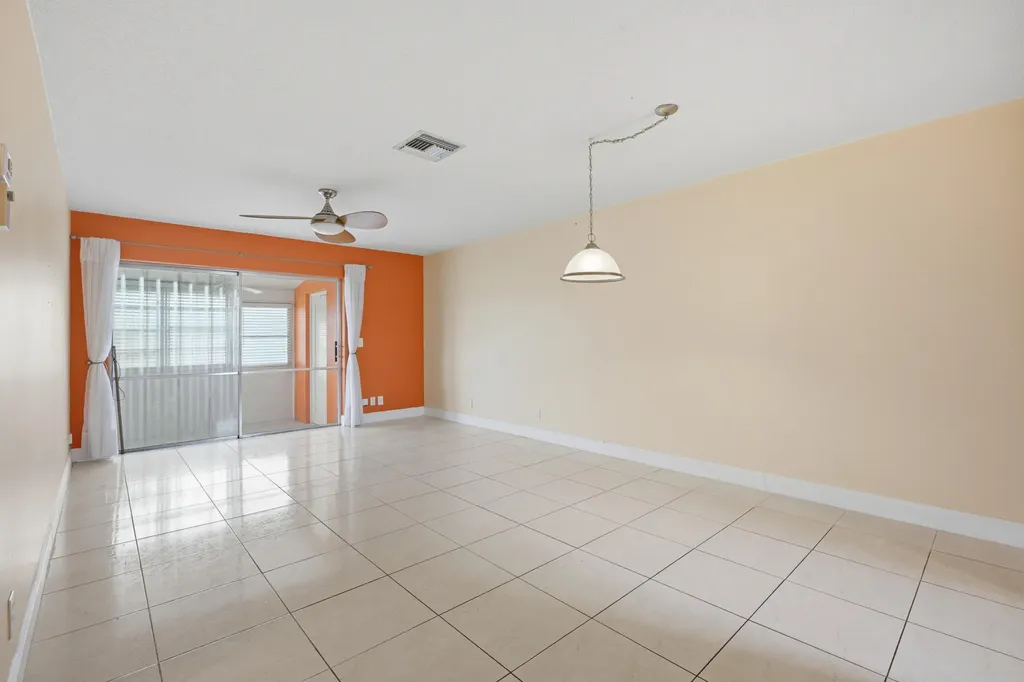2789 Ashley Drive W West Palm Beach FL 33415