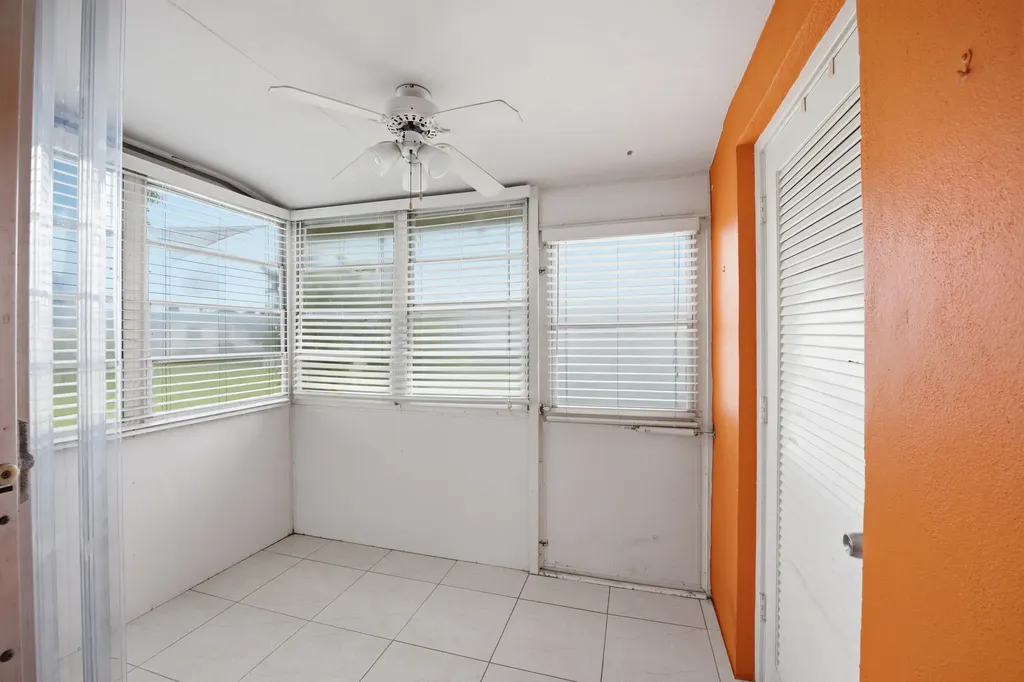2789 Ashley Drive W West Palm Beach FL 33415