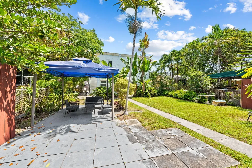 1947 Adams Street Hollywood FL 33020