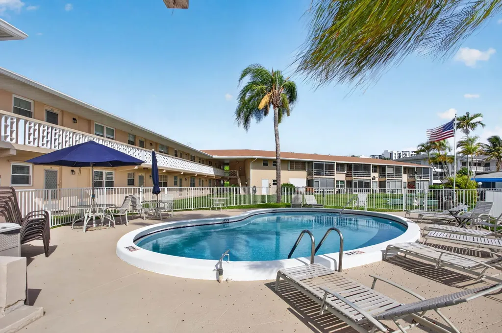 298 SE 6th Avenue Pompano Beach FL 33060