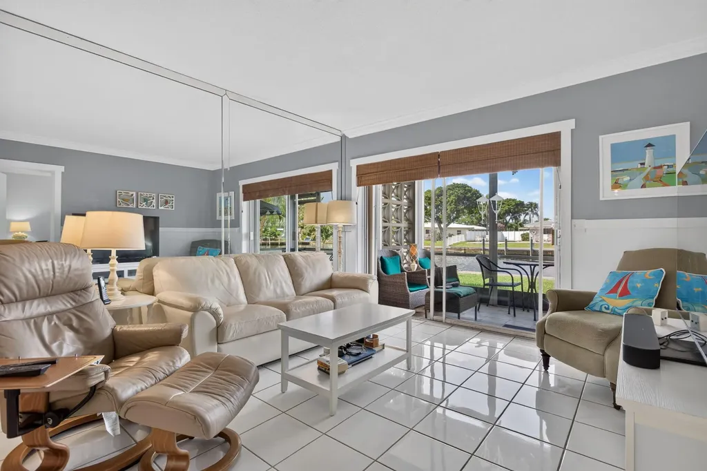 298 SE 6th Avenue Pompano Beach FL 33060