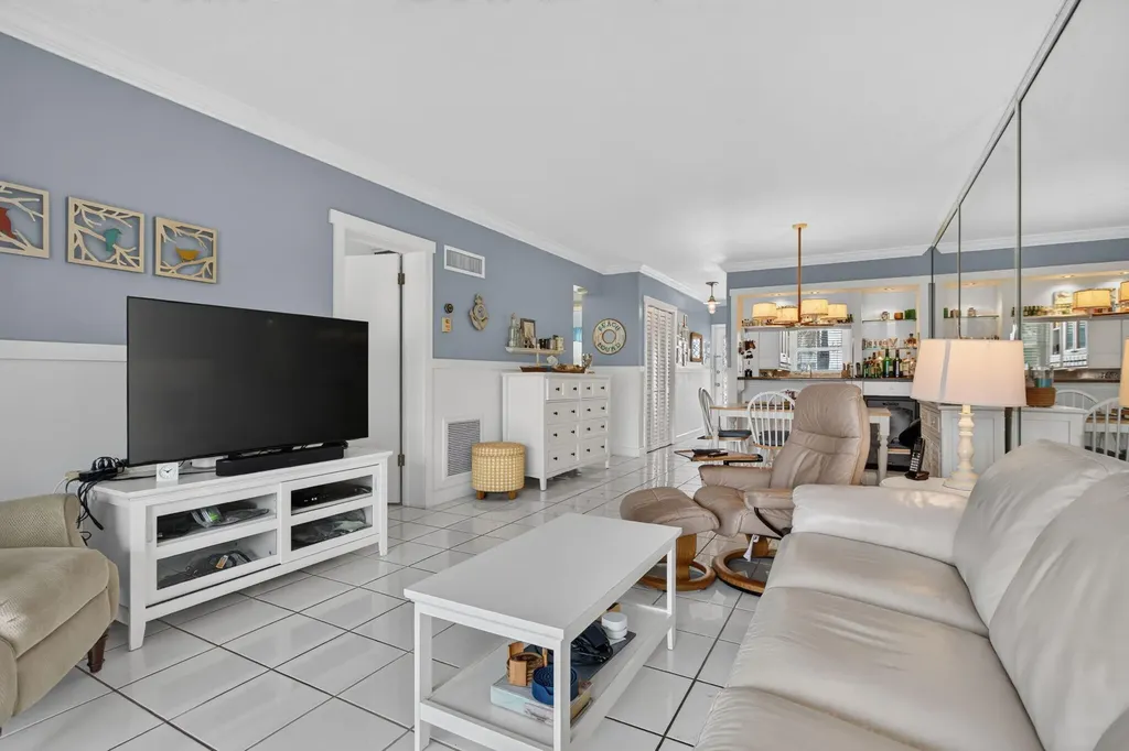 298 SE 6th Avenue Pompano Beach FL 33060