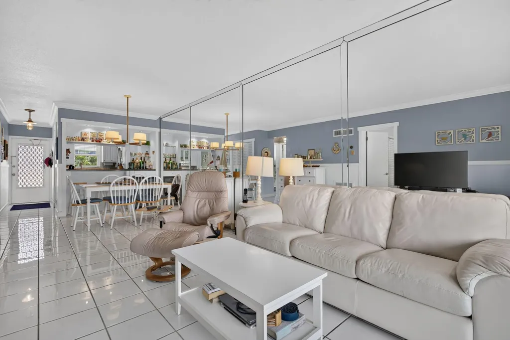 298 SE 6th Avenue Pompano Beach FL 33060