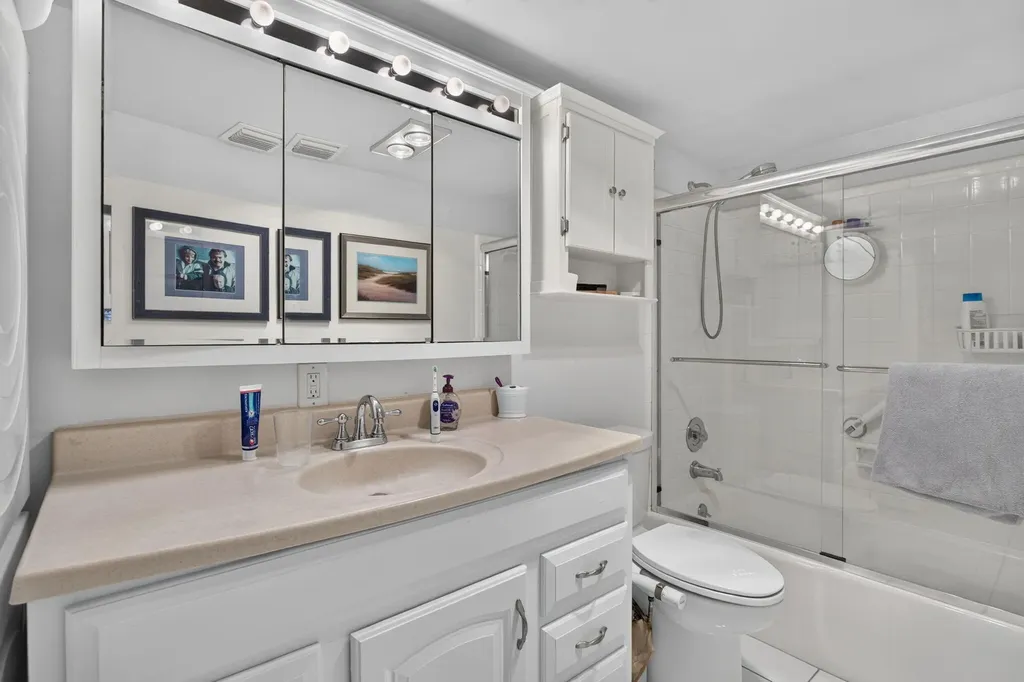 298 SE 6th Avenue Pompano Beach FL 33060