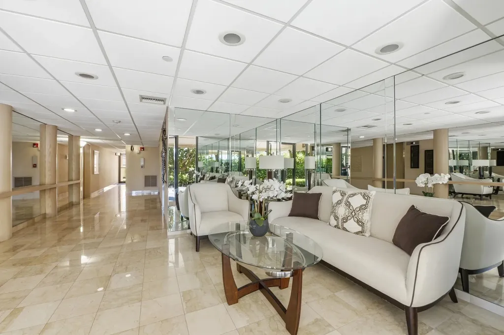 3200 S Ocean Boulevard Palm Beach FL 33480