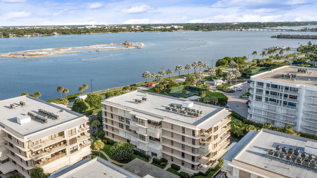 3200 S Ocean Boulevard Palm Beach FL 33480