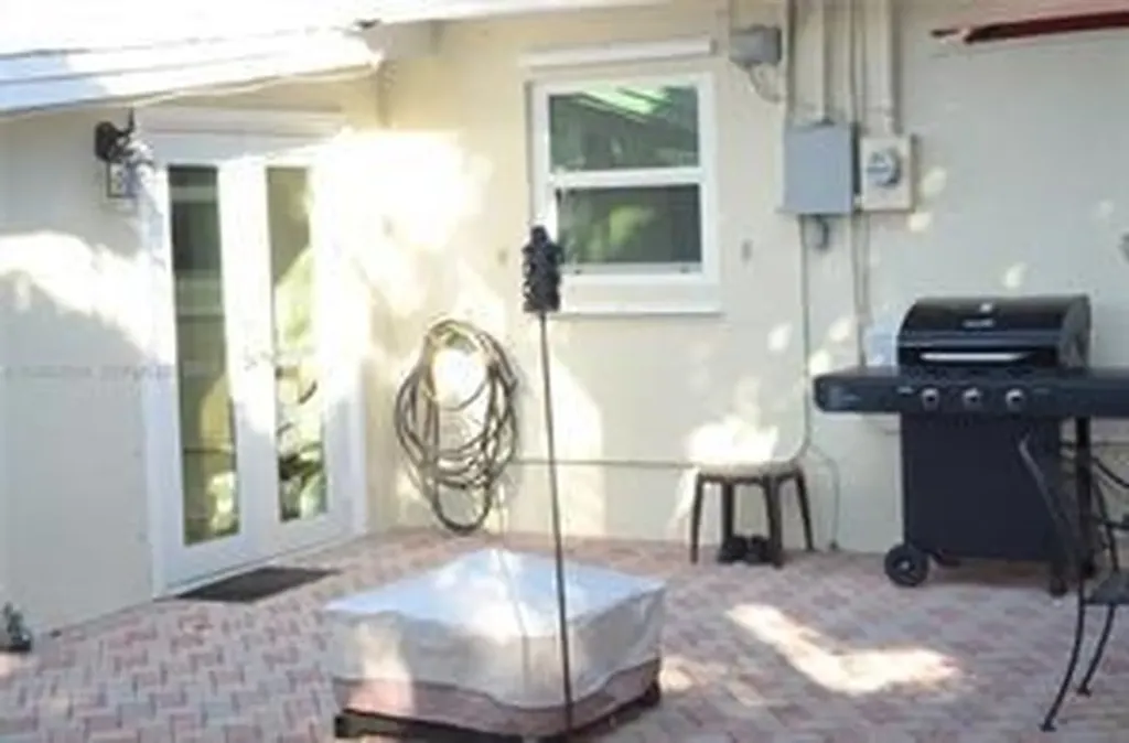 1450 NE 32nd Street Pompano Beach FL 33064