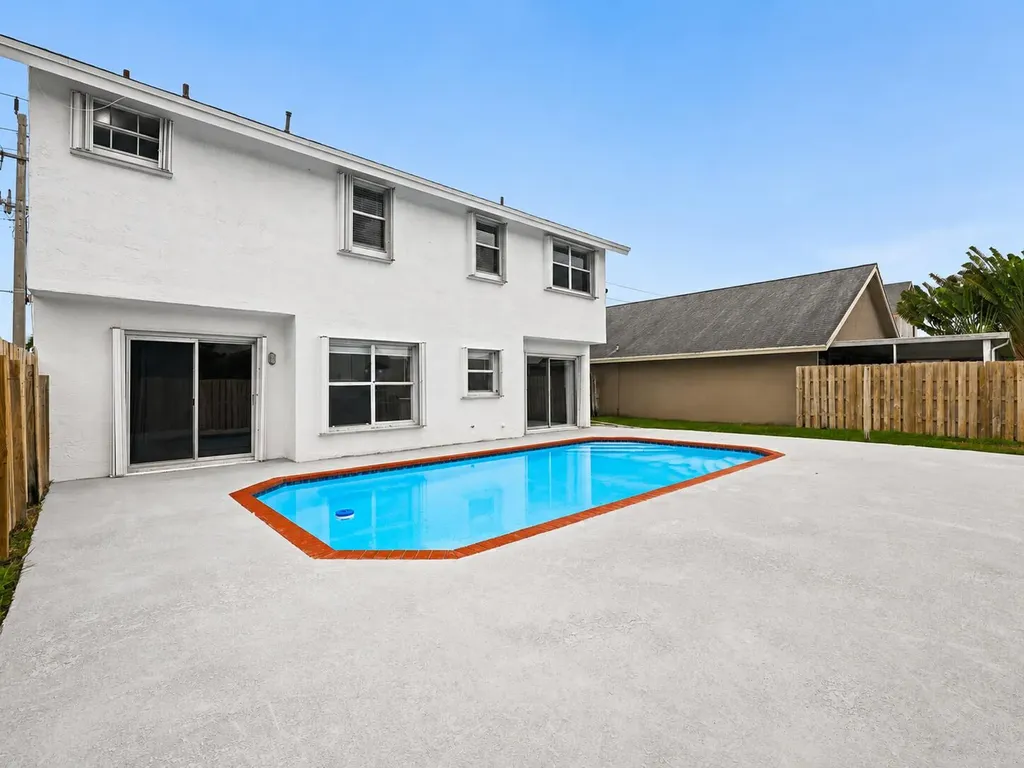 3157 NW 120th Way Sunrise FL 33323
