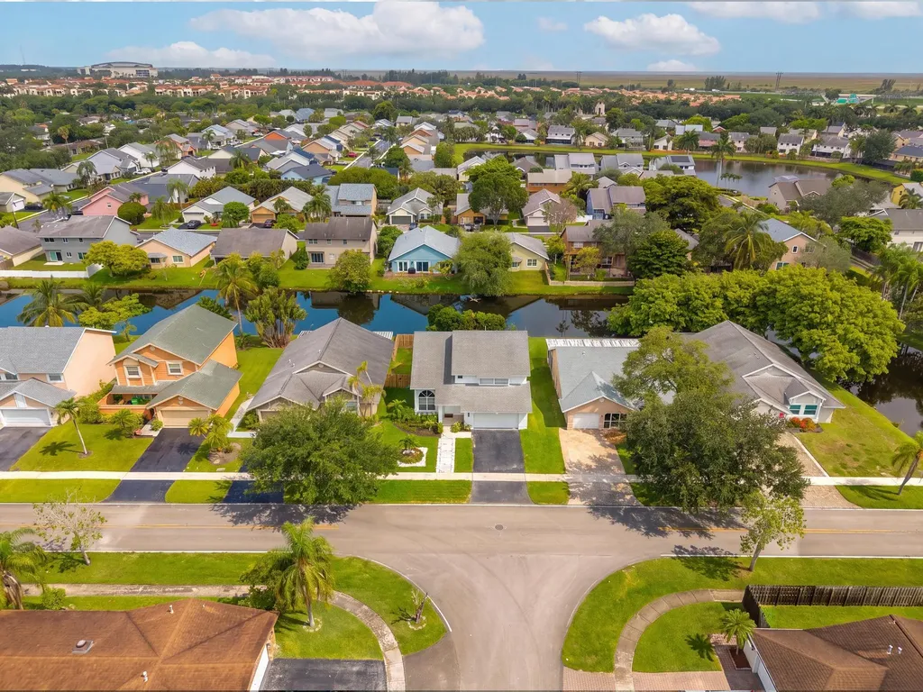 3157 NW 120th Way Sunrise FL 33323