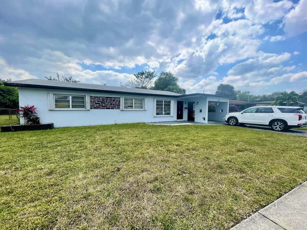 5630 Hollywood Boulevard Hollywood FL 33021
