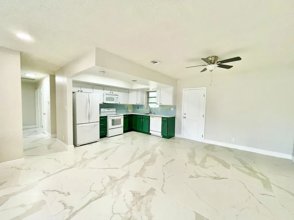 5630 Hollywood Boulevard Hollywood FL 33021