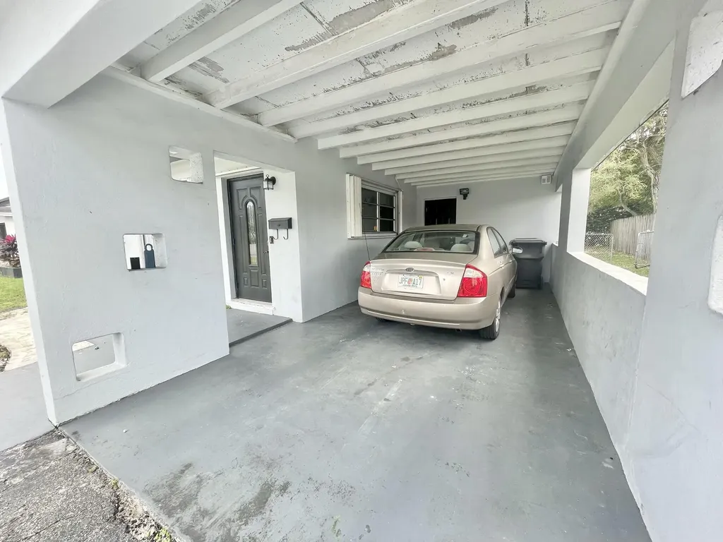 5630 Hollywood Boulevard Hollywood FL 33021