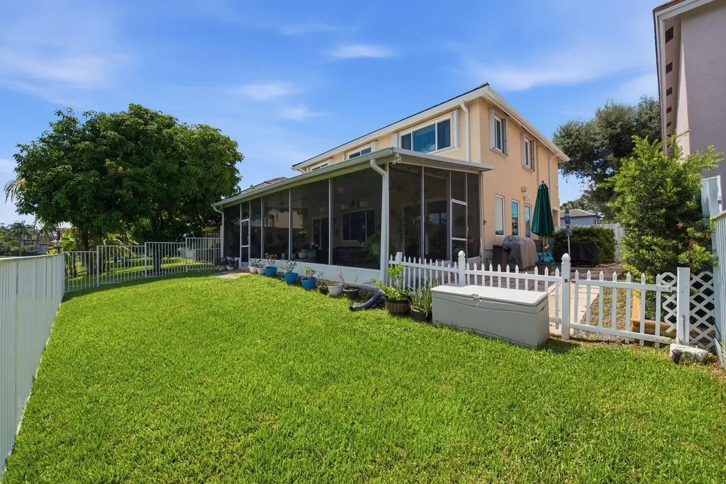 9807 NW 20th Street Pembroke Pines FL 33024