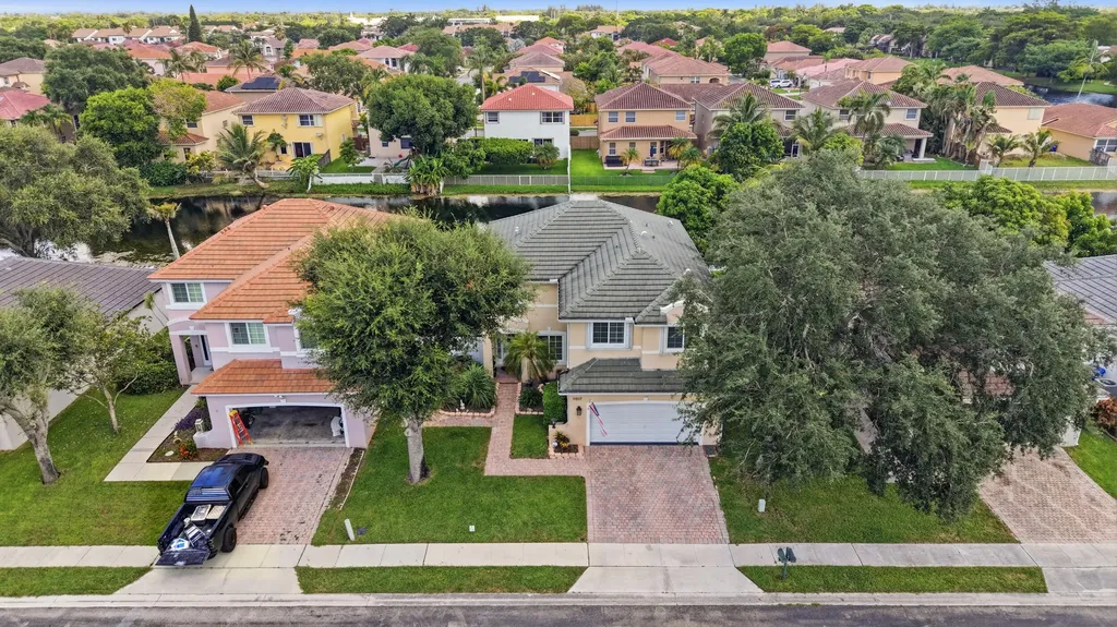 9807 NW 20th Street Pembroke Pines FL 33024