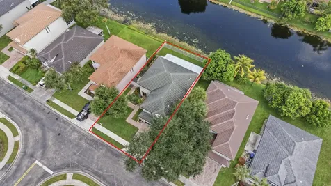 9807 NW 20th Street Pembroke Pines FL 33024