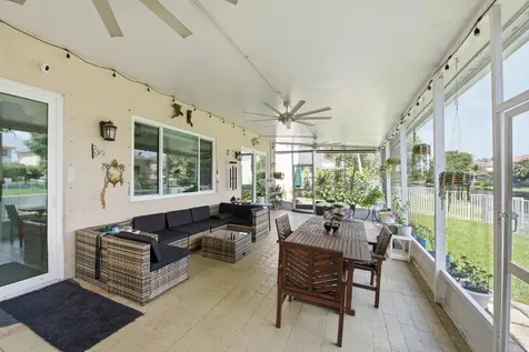 9807 NW 20th Street Pembroke Pines FL 33024