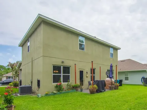 710 NE Turtleback Trail Port St Lucie FL 34983