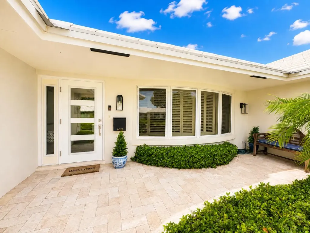 1111 SW Pepperridge Terrace Boca Raton FL 33486