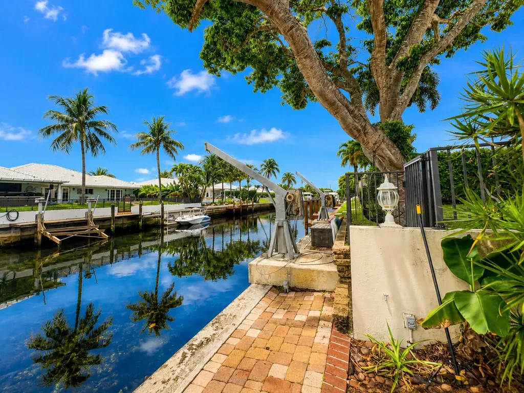 1111 SW Pepperridge Terrace Boca Raton FL 33486