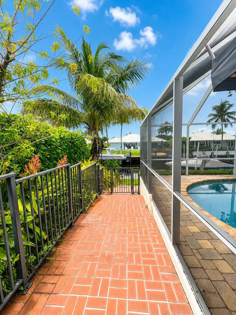 1111 SW Pepperridge Terrace Boca Raton FL 33486