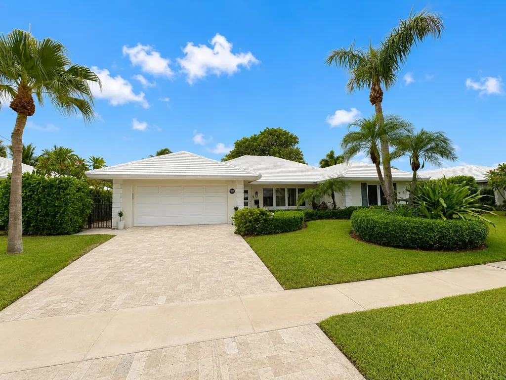 1111 SW Pepperridge Terrace Boca Raton FL 33486