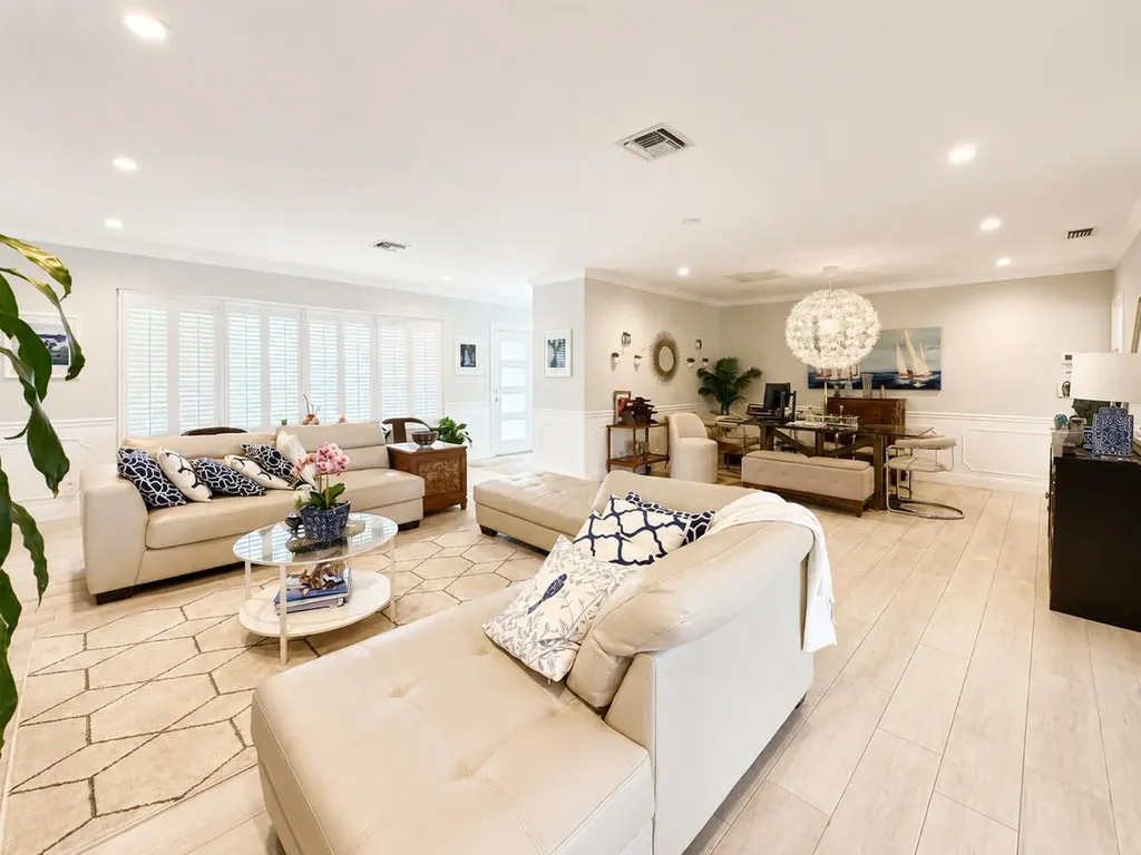 1111 SW Pepperridge Terrace Boca Raton FL 33486