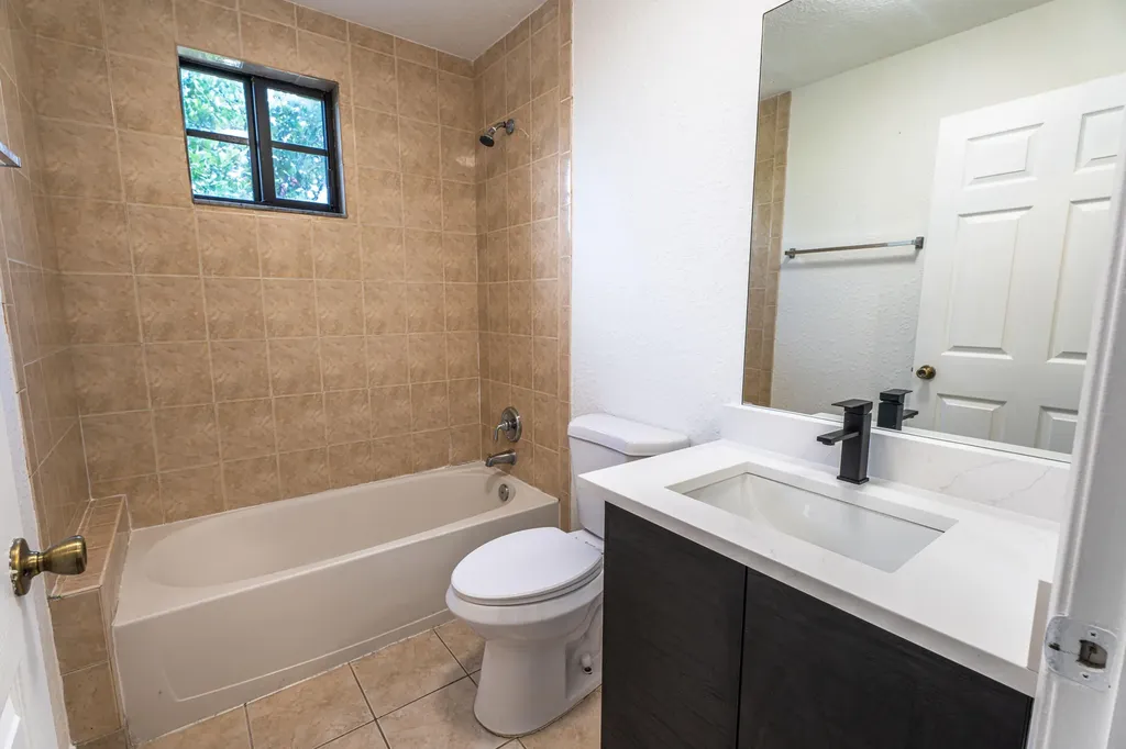 2801 Riverside Drive Coral Springs FL 33065
